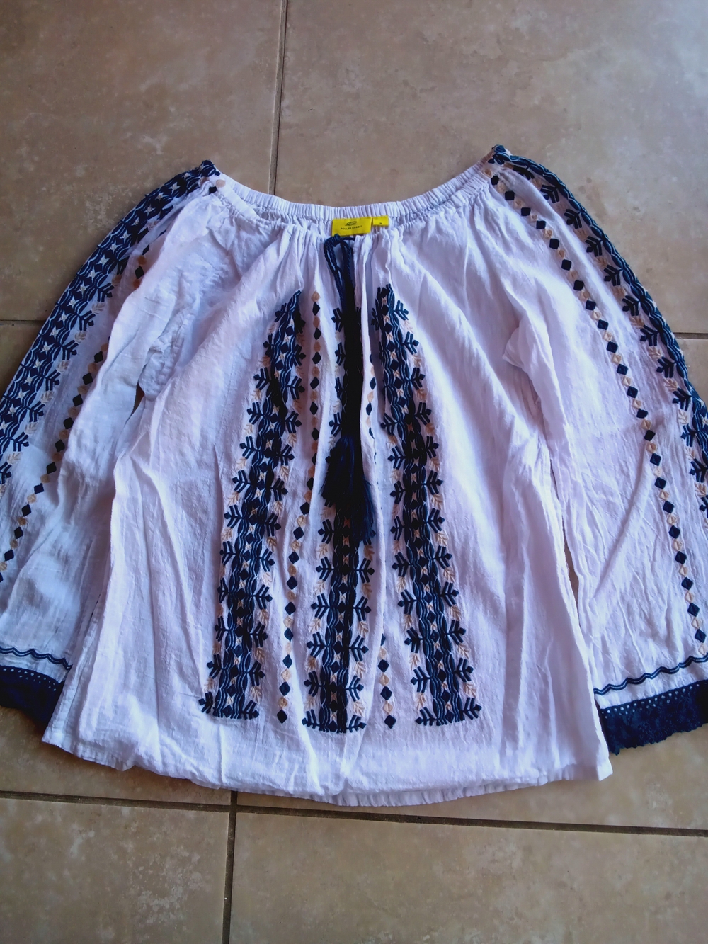 Roller Rabbit /Tops  Embroidered Peasant Blouse - White with Navy /Size M